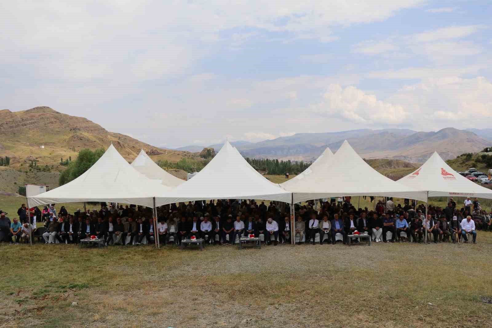 Âşık Sümmani, memleketi Narman Samikale’de yad edildi