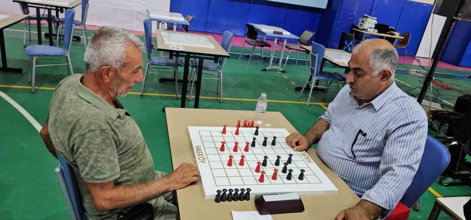 Hasköy’de Uluslararası Dama Turnuvası tamamlandı: 185 bin TL’lik ödüller sahiplerini buldu