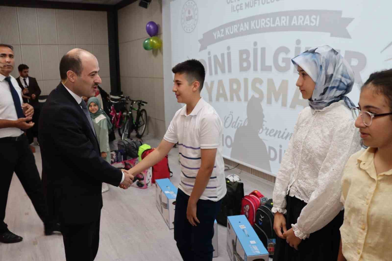 Yaz Kur’an kursları bilgi yarışmasında 100 öğrenci ödüllendirildi