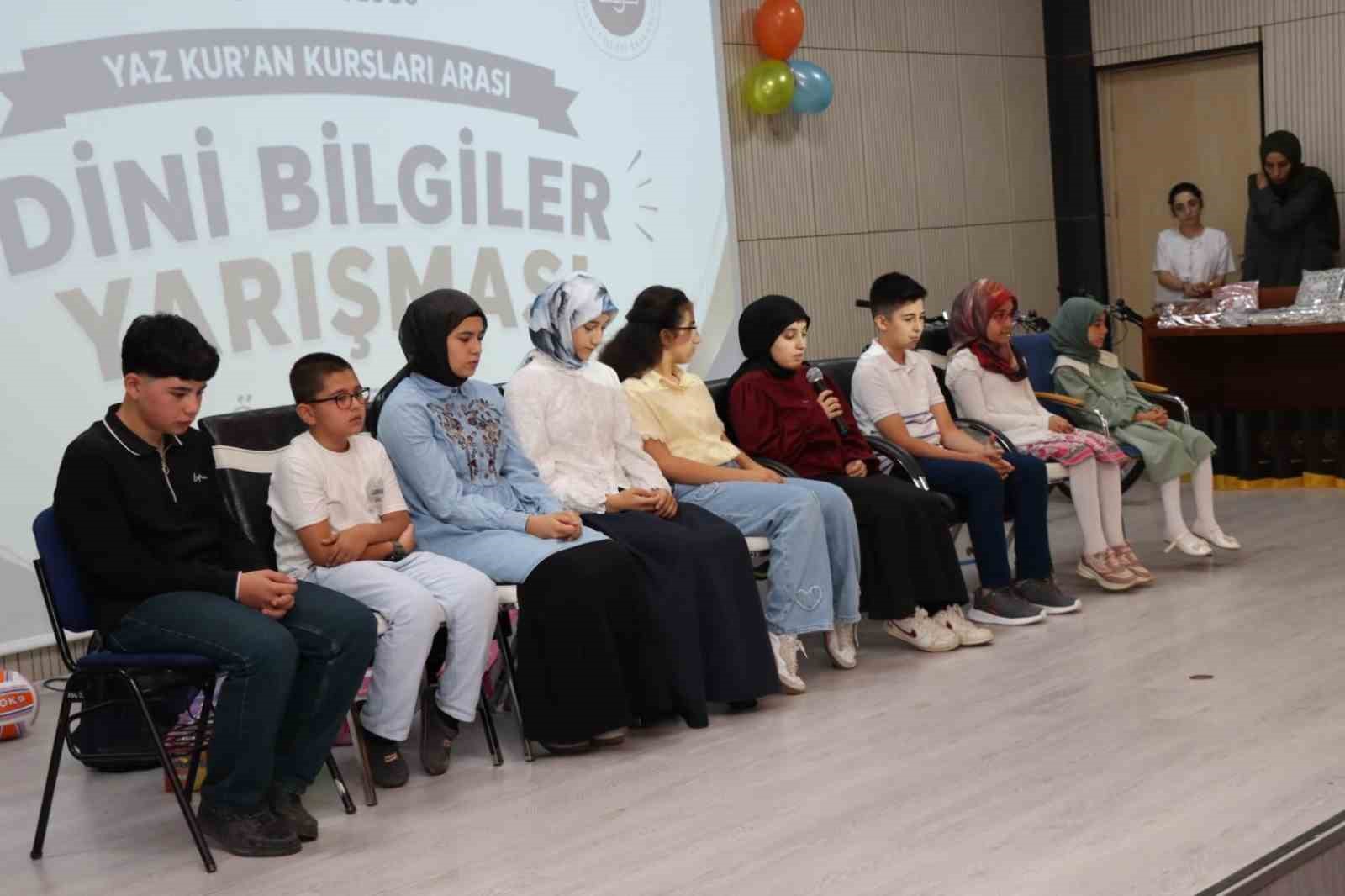 Yaz Kur’an kursları bilgi yarışmasında 100 öğrenci ödüllendirildi