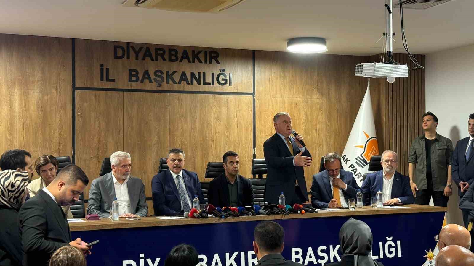 İçişleri Bakanı Çiftçi ve Gençlik ve Spor Bakanı Bak Amedspor-Erzurumspor maçını izleyecek