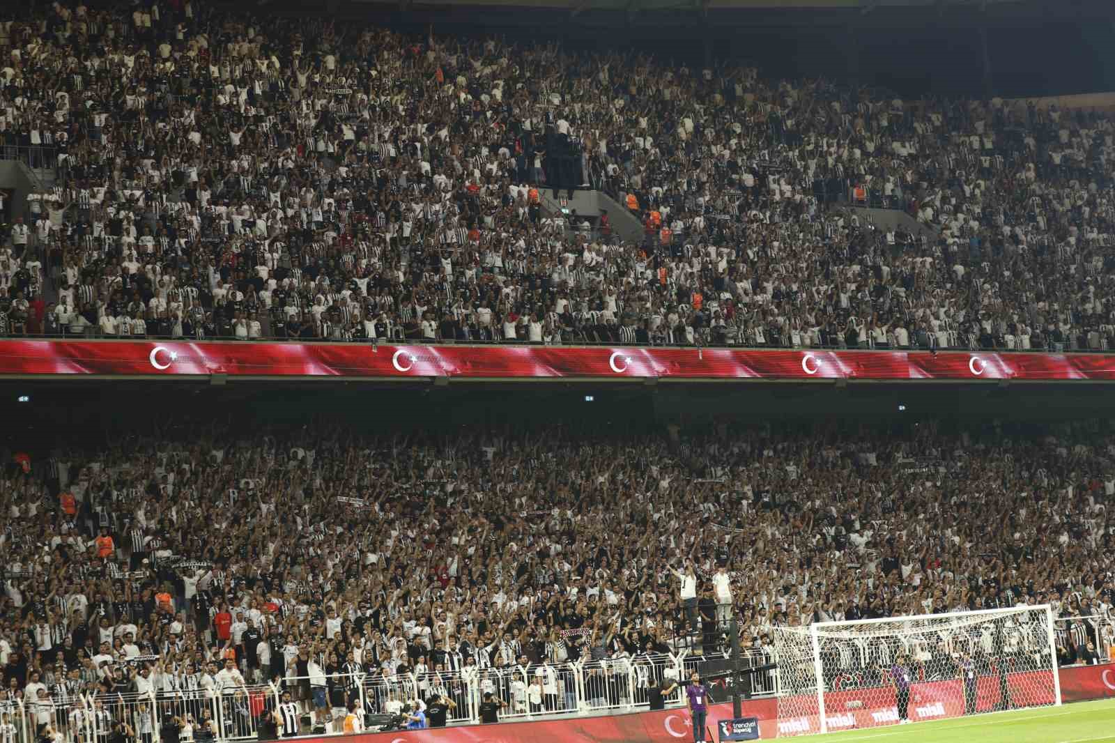 Trendyol Süper Lig: Beşiktaş: 0 - Eyüpspor: 0 (Maç devam ediyor)