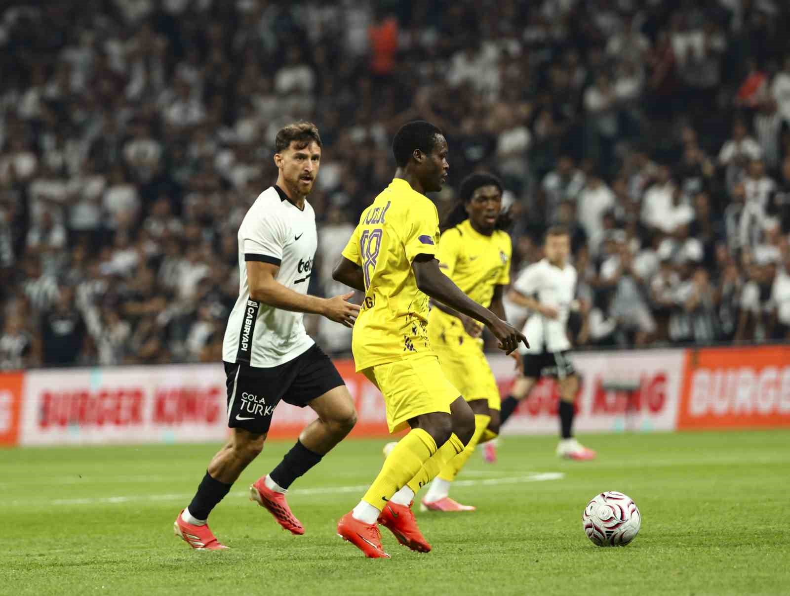 Trendyol Süper Lig: Beşiktaş: 0 - Eyüpspor: 0 (Maç devam ediyor)