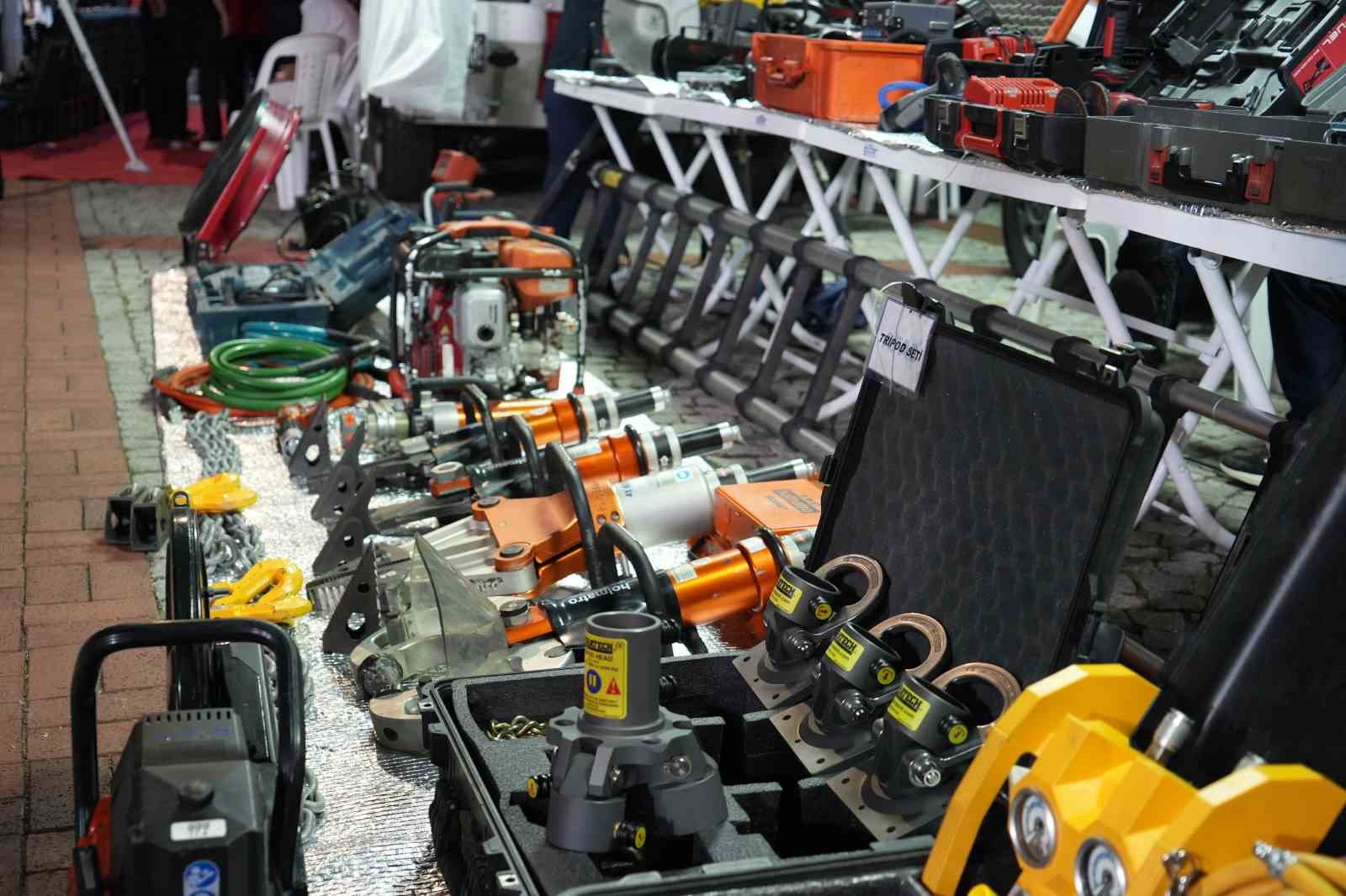17 Ağustos’un acısı 27 yıl sonra da hafızalarda