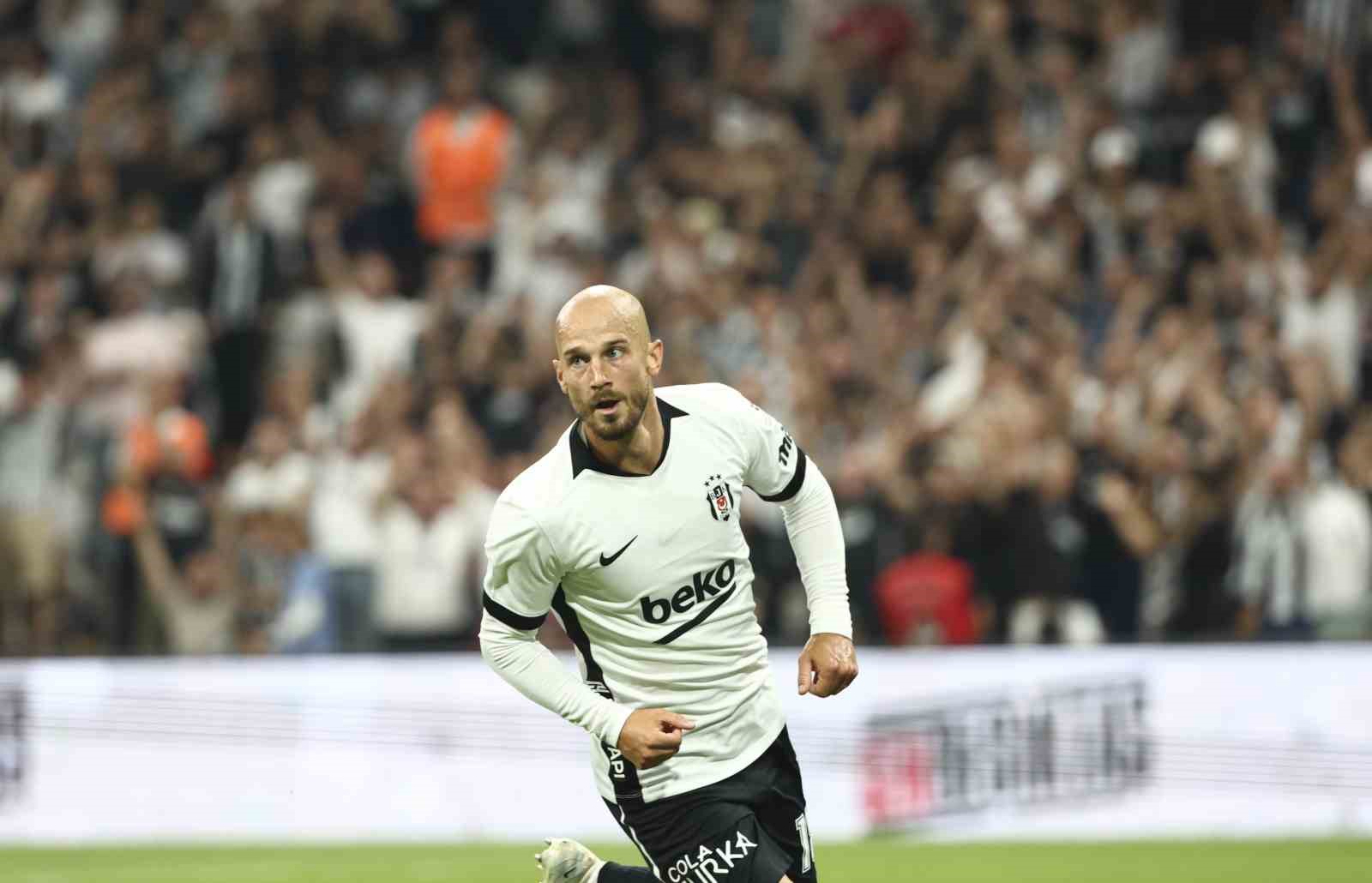 Vaclav Cerny, gollerine devam ediyor