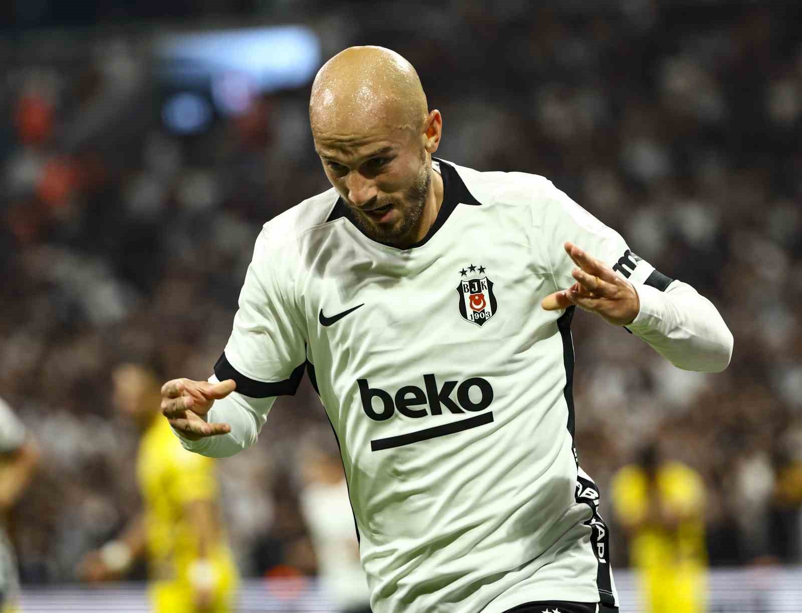 Vaclav Cerny, gollerine devam ediyor