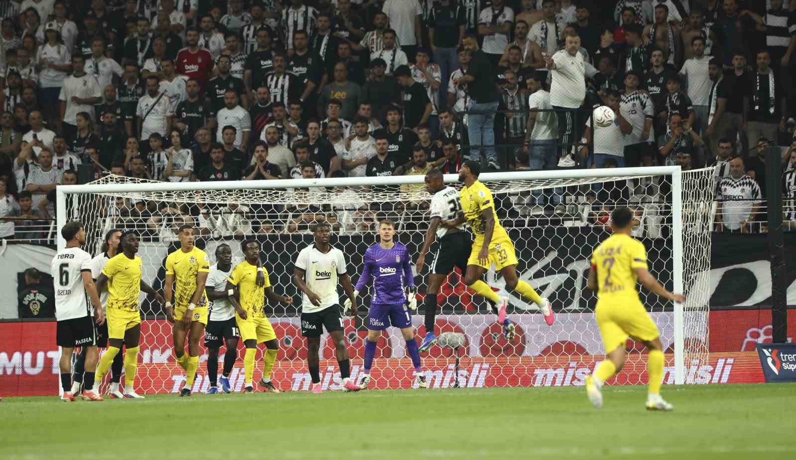 Trendyol Süper Lig: Beşiktaş: 1 - Eyüpspor: 0 (Maç sonucu)