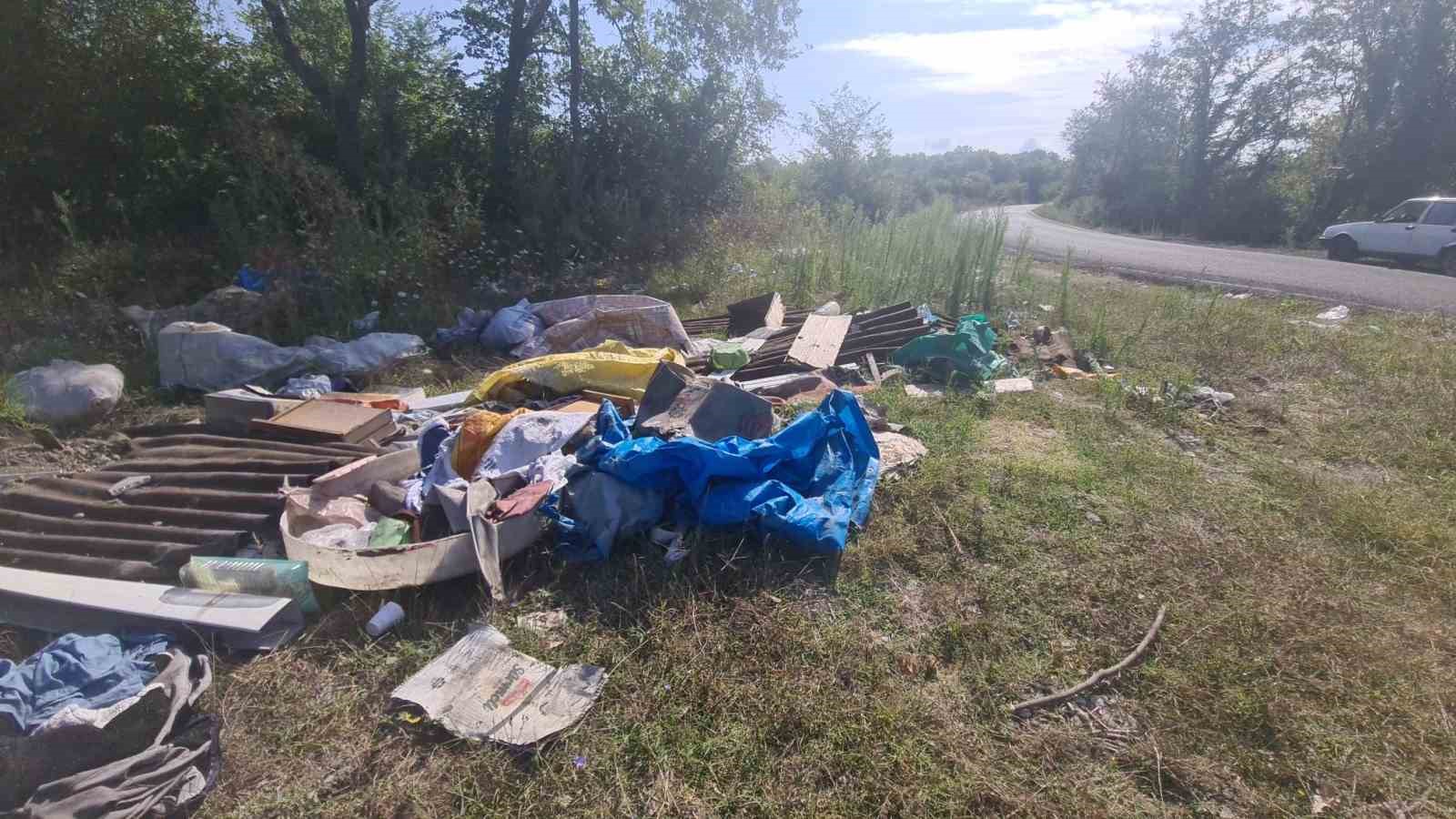 Zonguldak’ta ormanlık alana atılan cam şişeler yangın riski oluşturdu