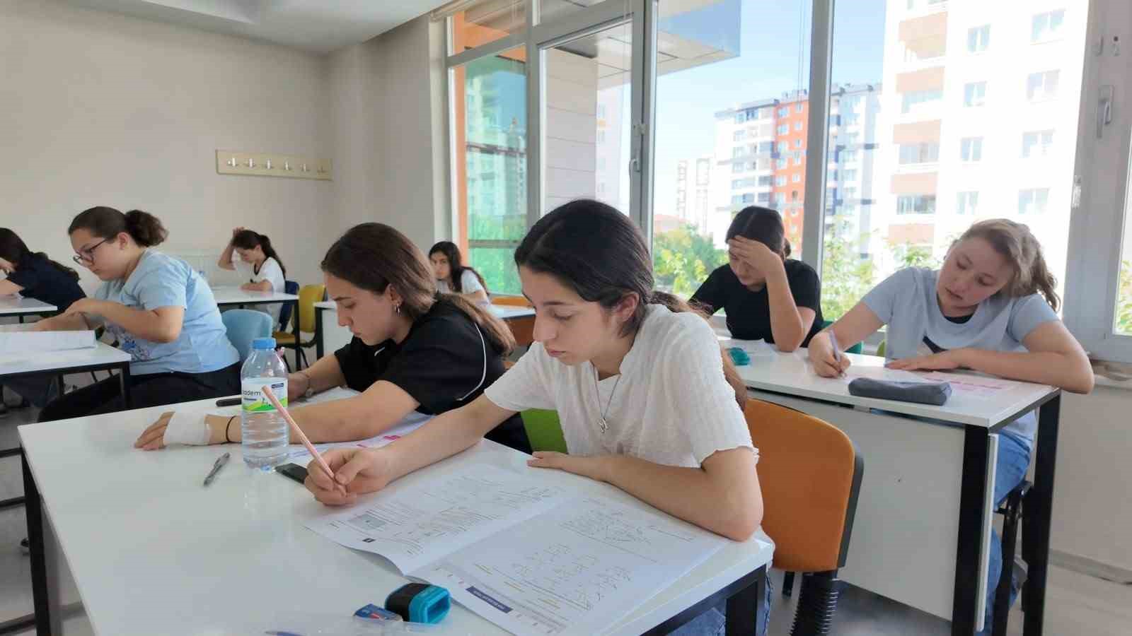 Genç KAYMEK’in LGS Deneme Sınavı’na yoğun ilgi