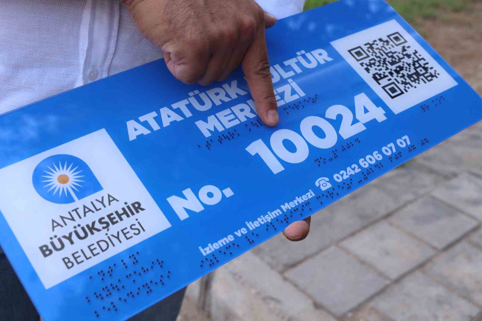 Antalya’da engelli dostu durak sayısı artıyor