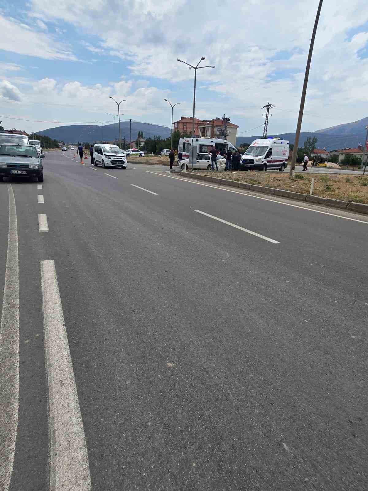 Isparta’da iki araç çarpıştı: 5 yaralı