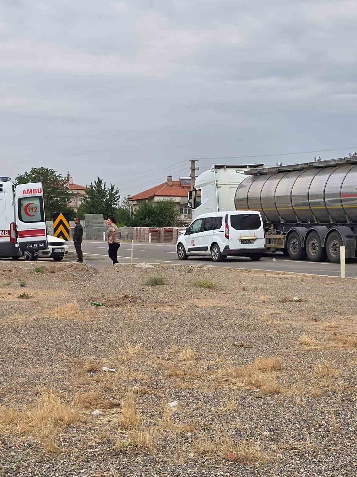 Isparta’da iki araç çarpıştı: 5 yaralı