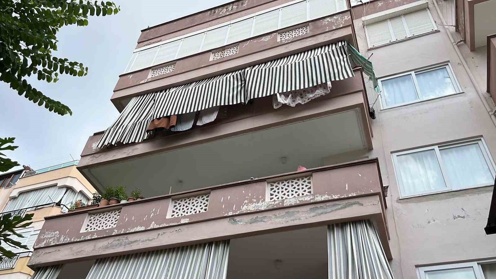 Alanya’da balkondan düşen yaşlı kadın hayatını kaybetti