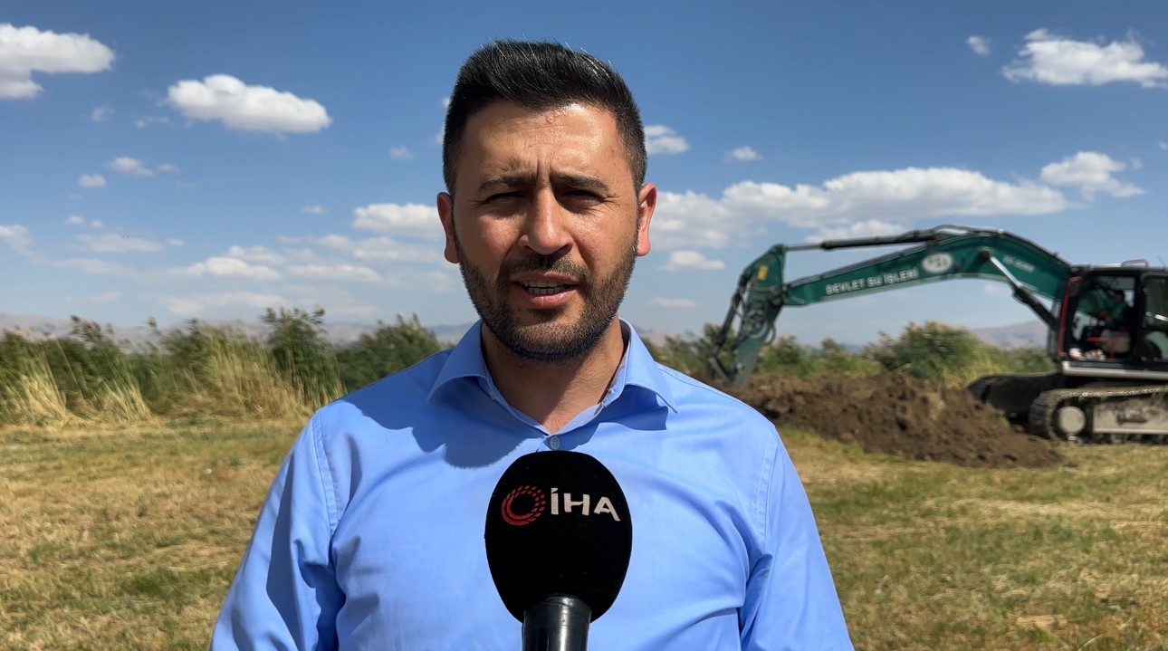Yüksekova’da dere ıslah çalışması