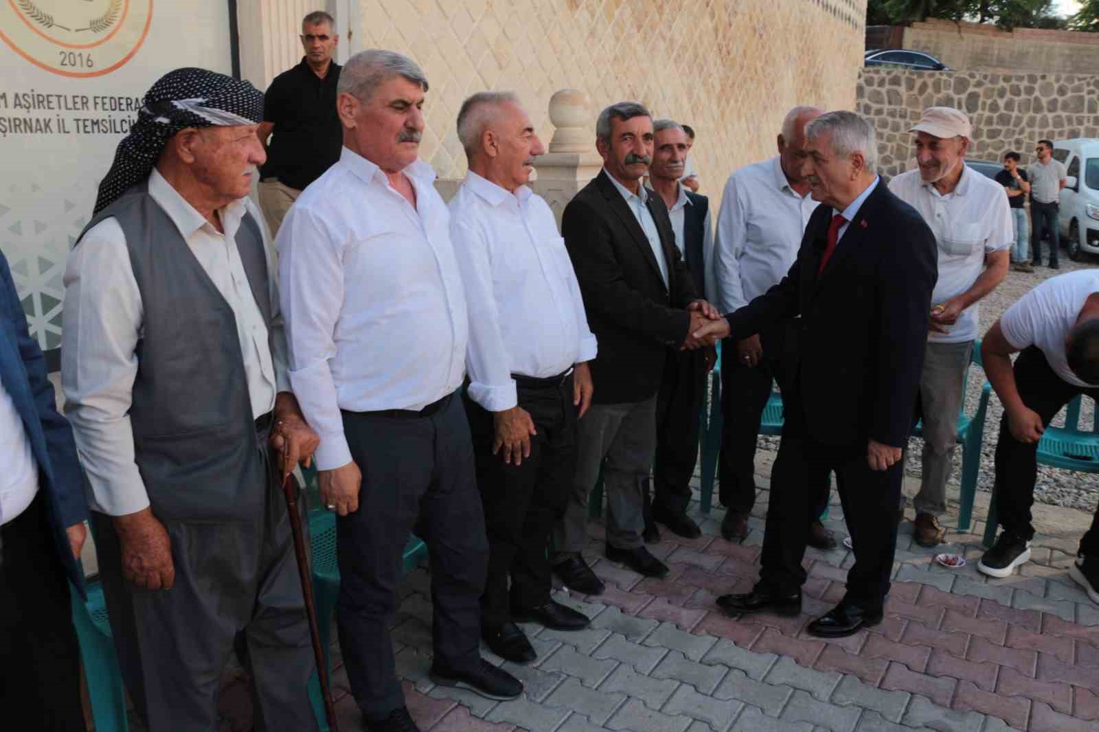 Şırnak’ta aşiret liderleri ve kanaat önderlerinden "çerçeve yasa"ya tam destek