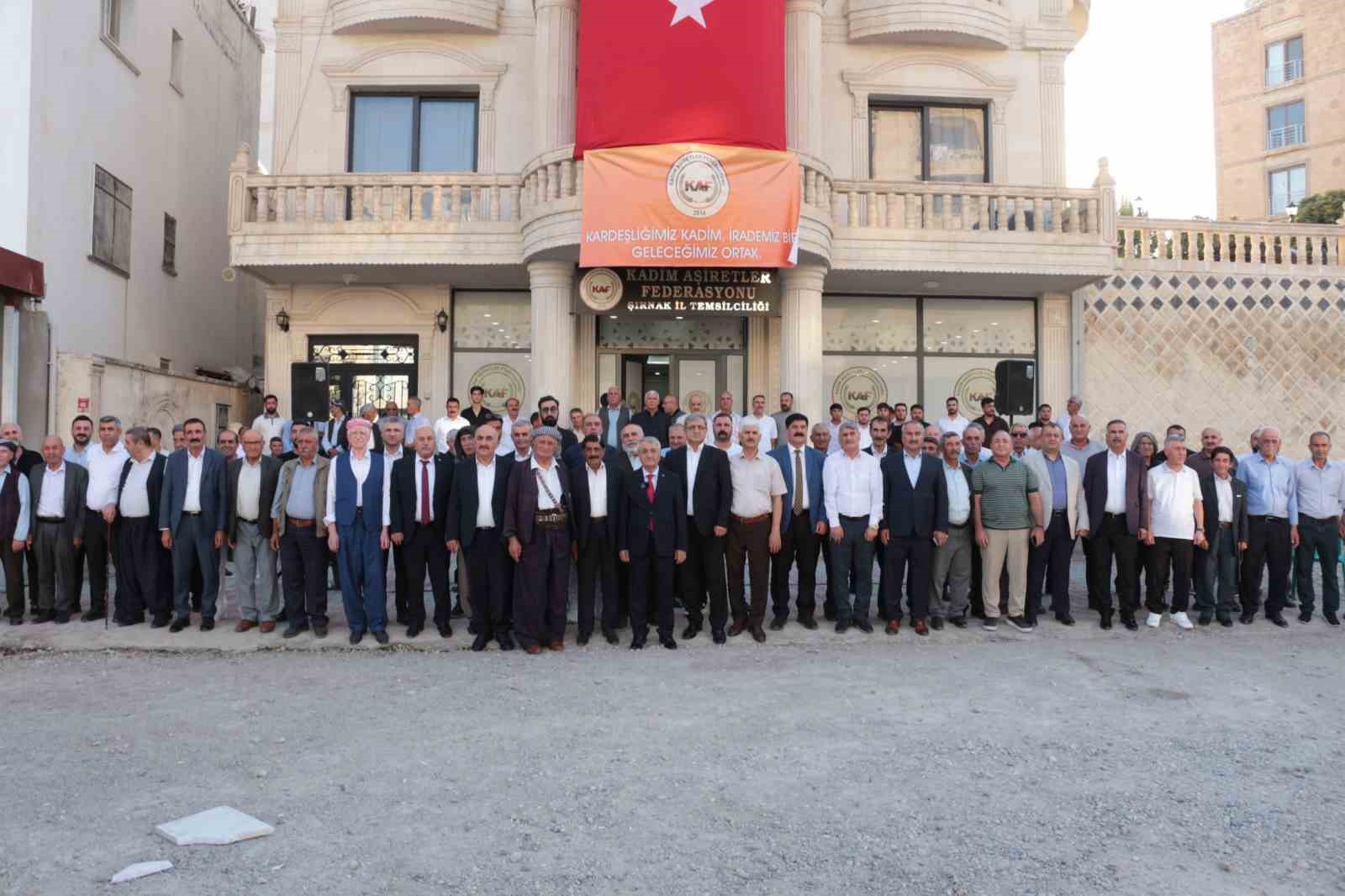 Şırnak’ta aşiret liderleri ve kanaat önderlerinden "çerçeve yasa"ya tam destek