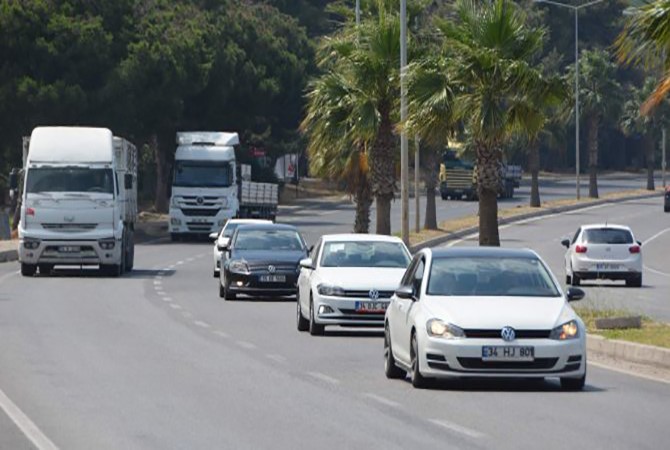 İzmir’de temmuz ayında trafiğe 12 bin 138 yeni araç katıldı