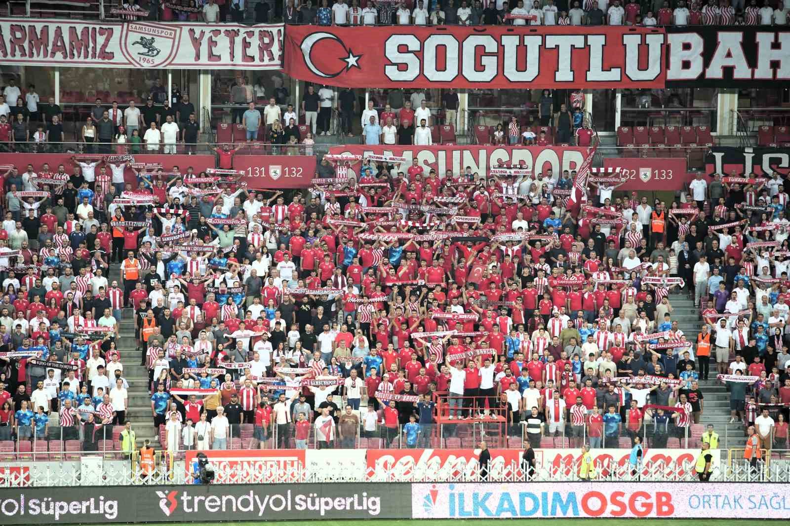 Trendyol Süper Lig: Samsunspor: 0 - Göztepe: 1 (Maç devam ediyor)