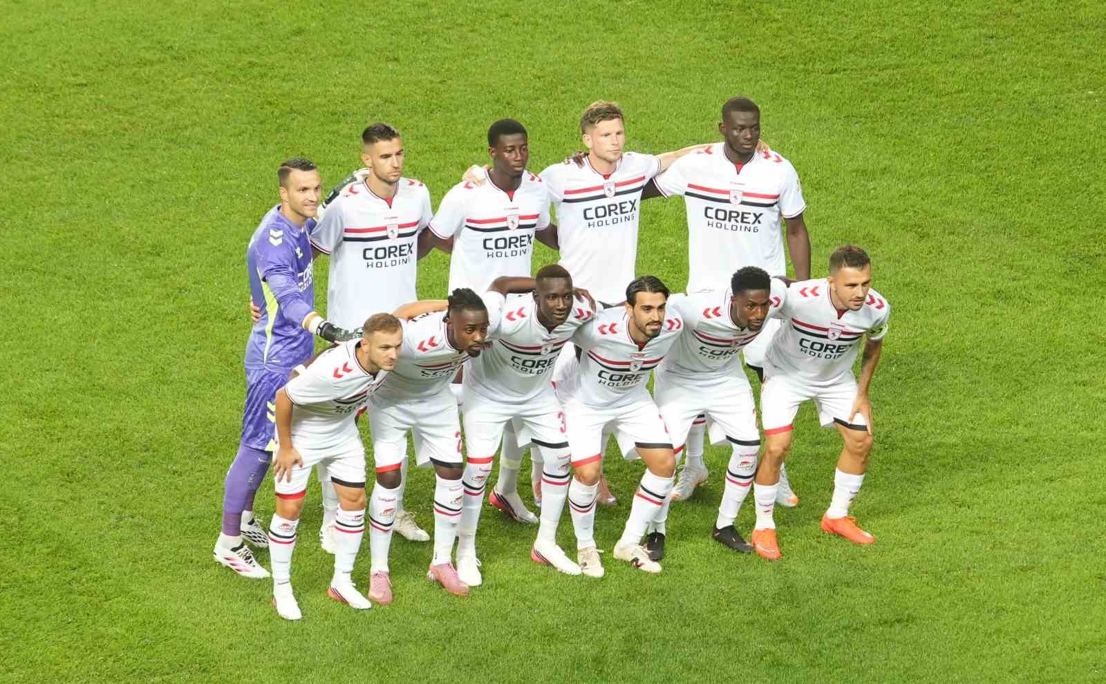 Trendyol Süper Lig: Samsunspor: 0 - Göztepe: 1 (Maç devam ediyor)