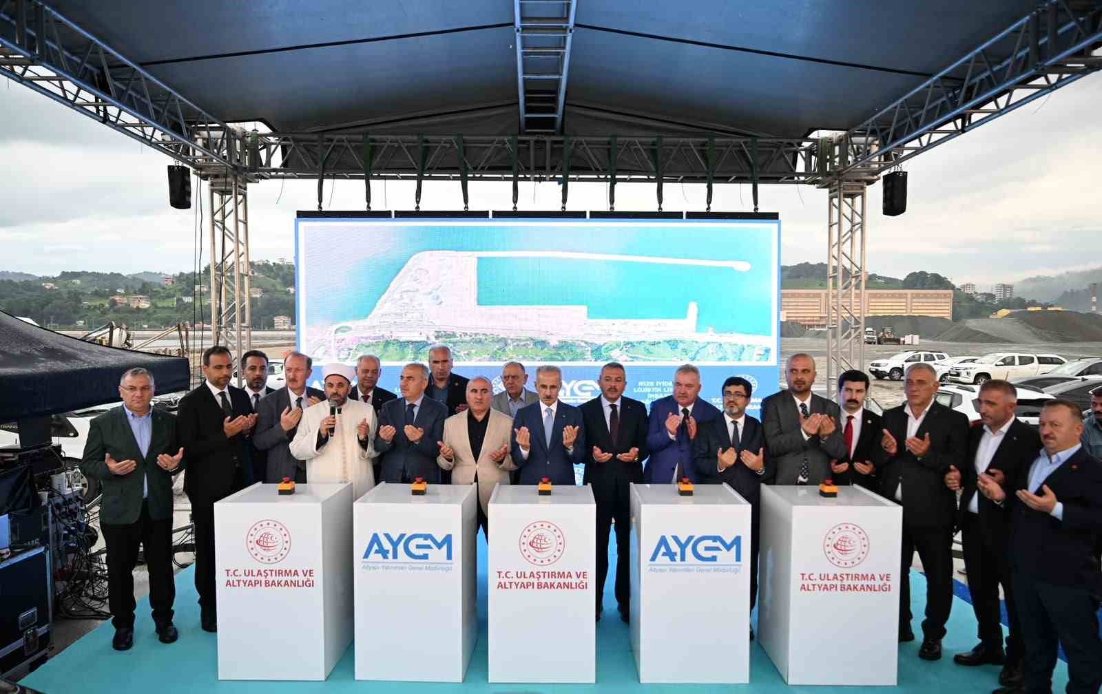 Bakan Uraloğlu: "İyidere Lojistik Limanı Rize’nin geleceğine vurulan önemli bir mühürdür"