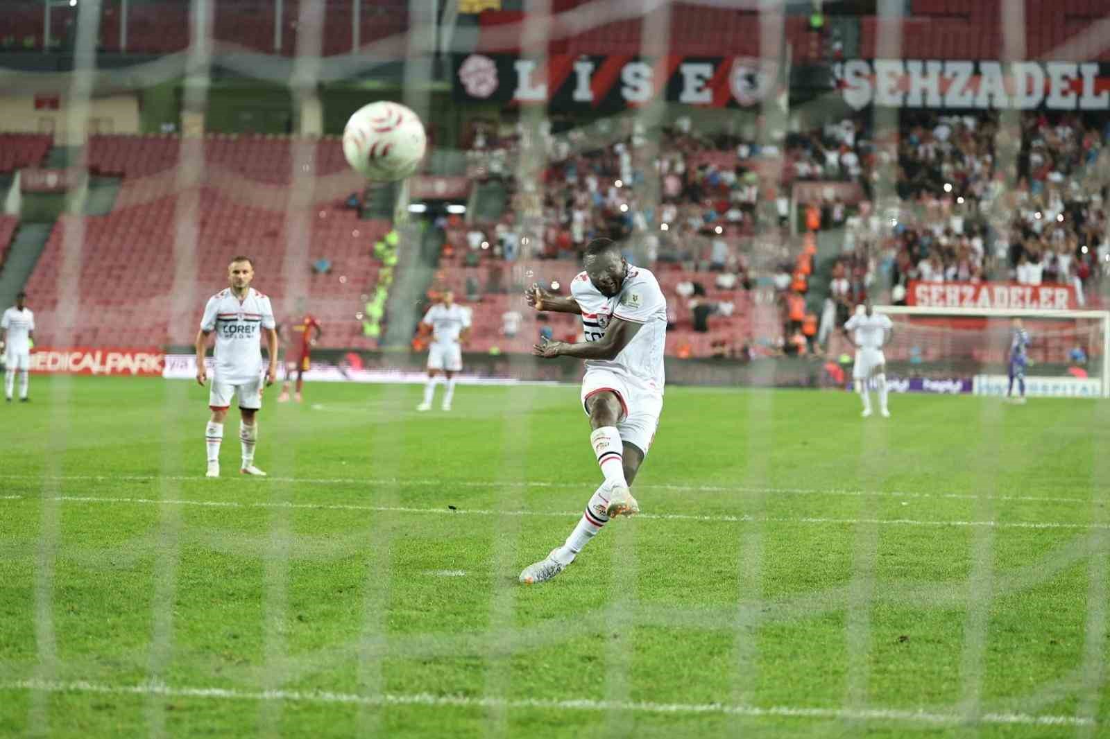 Trendyol Süper Lig: Samsunspor: 3 - Göztepe: 3 (Maç sonucu)