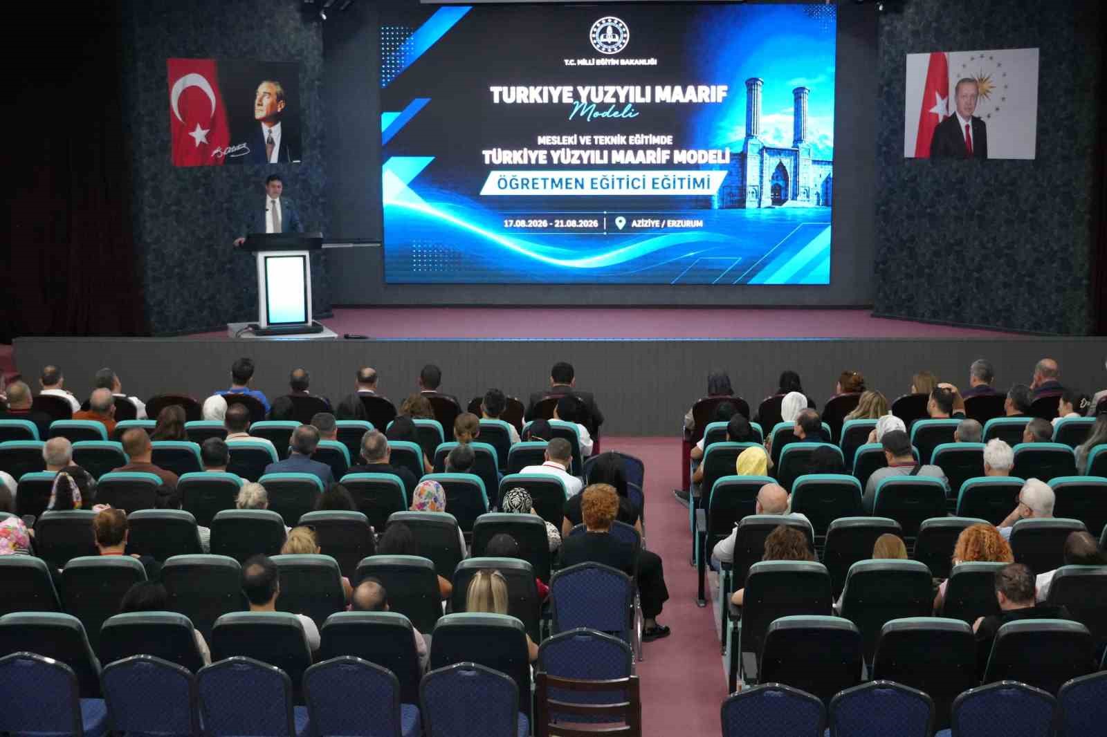 Mesleki ve Teknik Eğitimde Türkiye Yüzyılı Maarif Modeli öğretmen eğitici eğitimi