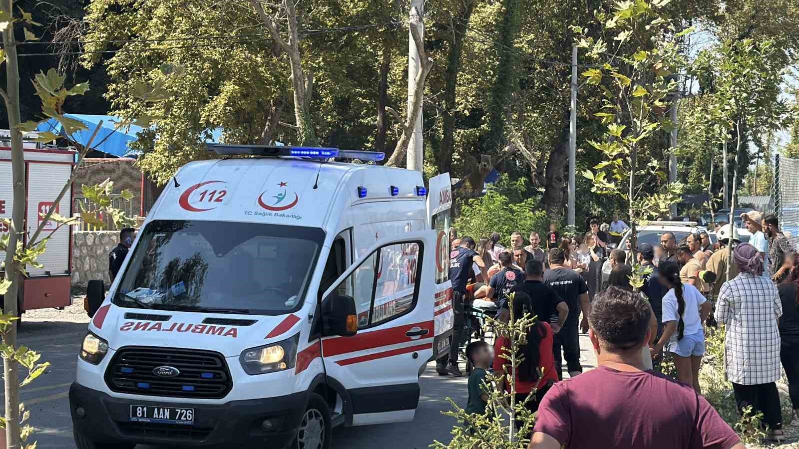 Serinlemek için suya giren çocuk, 20 dakikalık kalp masajıyla hayata döndü