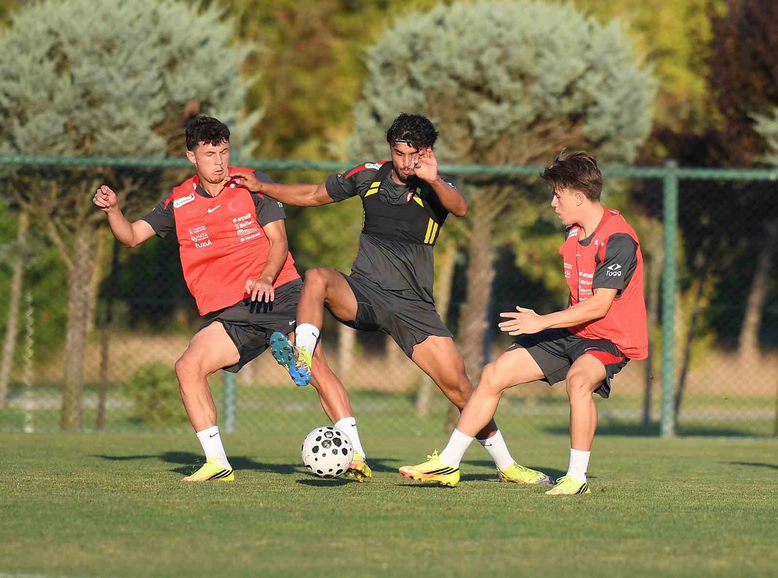 U20 Milli Takımı, 2026 Akdeniz Oyunları hazırlıklarına Riva’da başladı