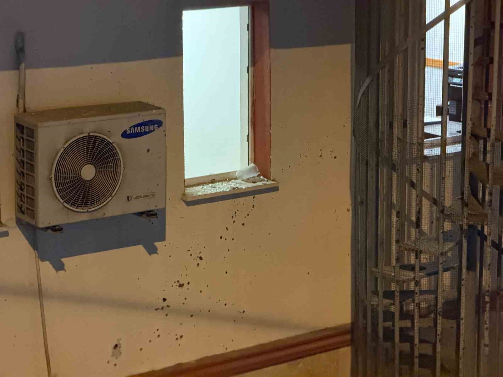 Arsin’de otoparktaki araçların üzerine insansız hava aracı düştü