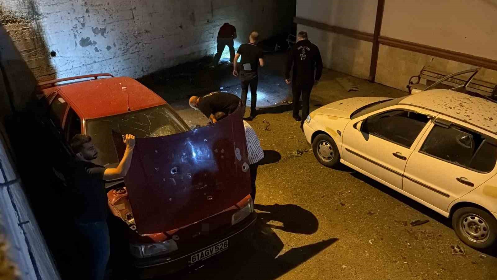 Arsin’de otoparktaki araçların üzerine insansız hava aracı düştü