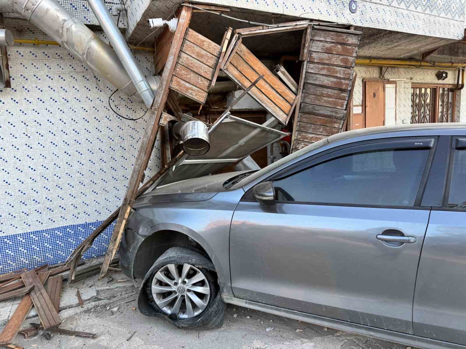 Edirne’de "dur" ihtarına uymayan iki aracın kaçışı kazayla son buldu