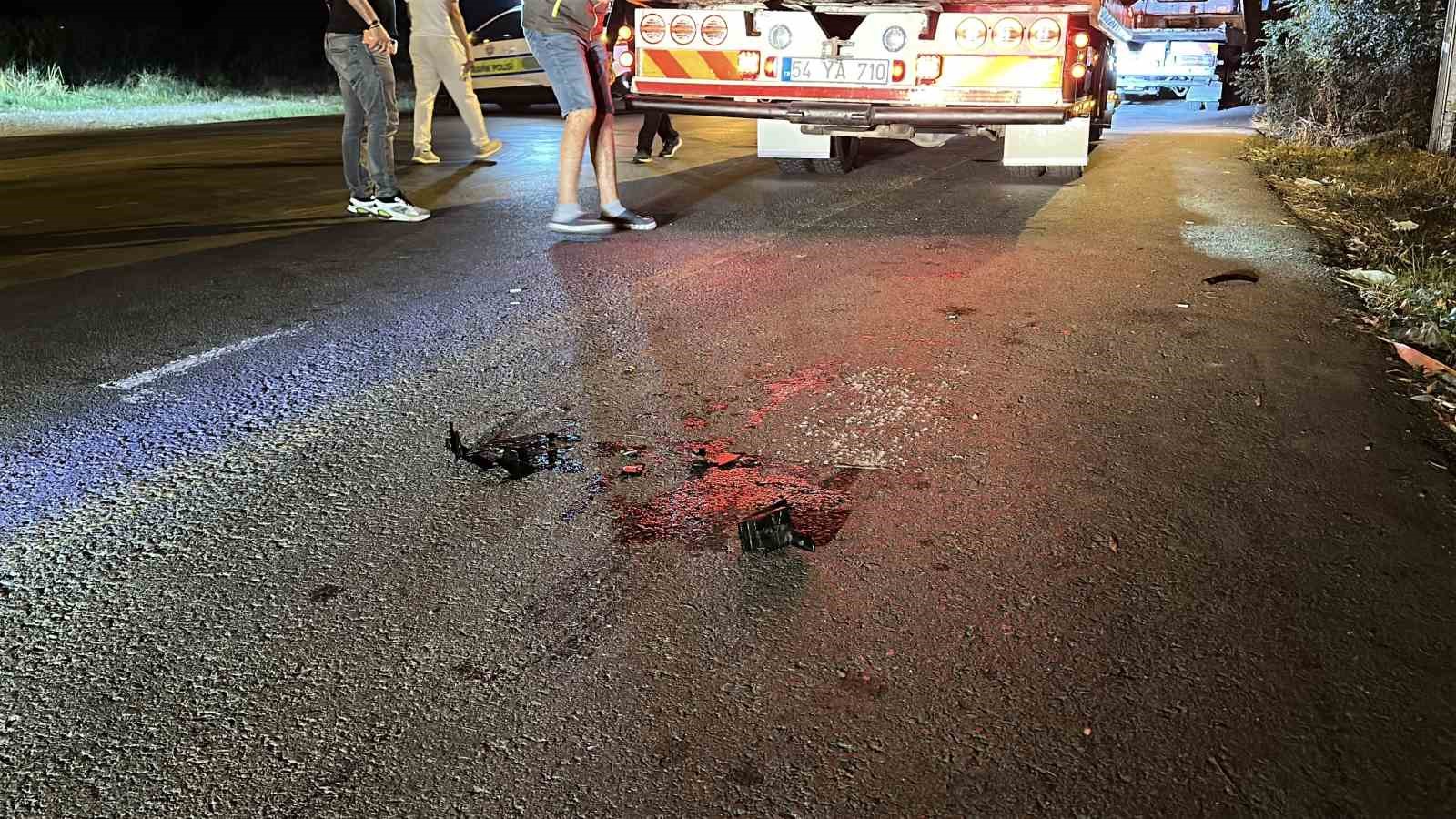 Hafif ticari araçla çarpışan SUV yan yattı: 1’i ağır, 1’i bebek, toplam 7 yaralı