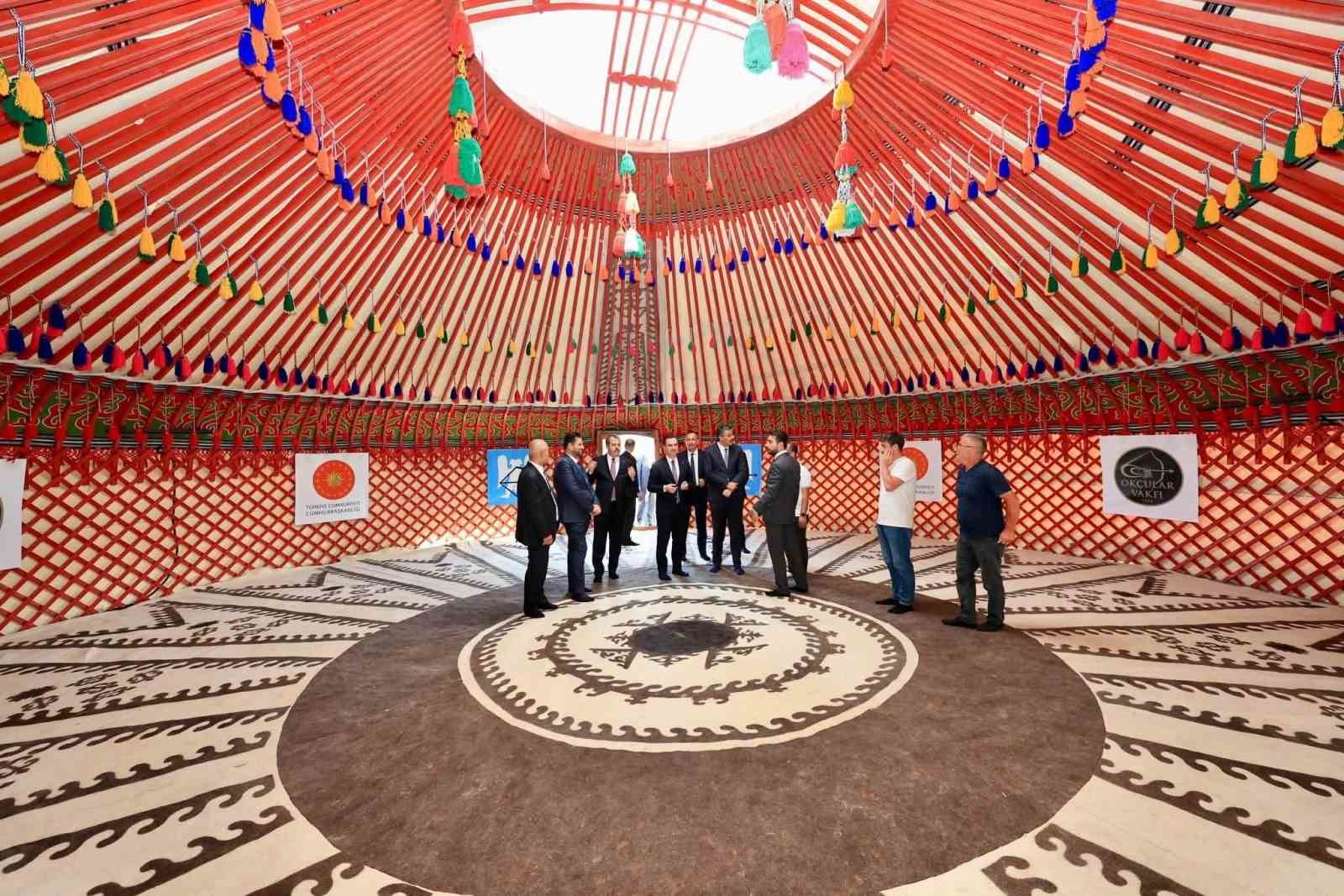 Bakan yardımcısı Çelik, Ahlat’ta incelemelerde bulundu