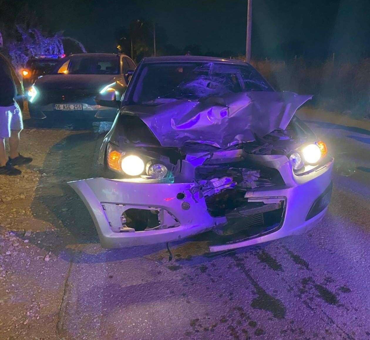 Otomobil ile motosiklet kafa kafaya çarpıştı: 1 ağır yaralı