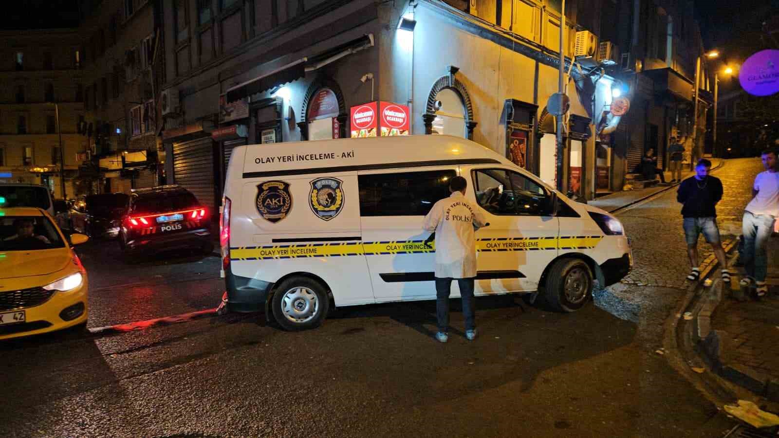 Fatih’te esnaf kavgasında silahlar konuştu: 1 ölü, 1 yaralı