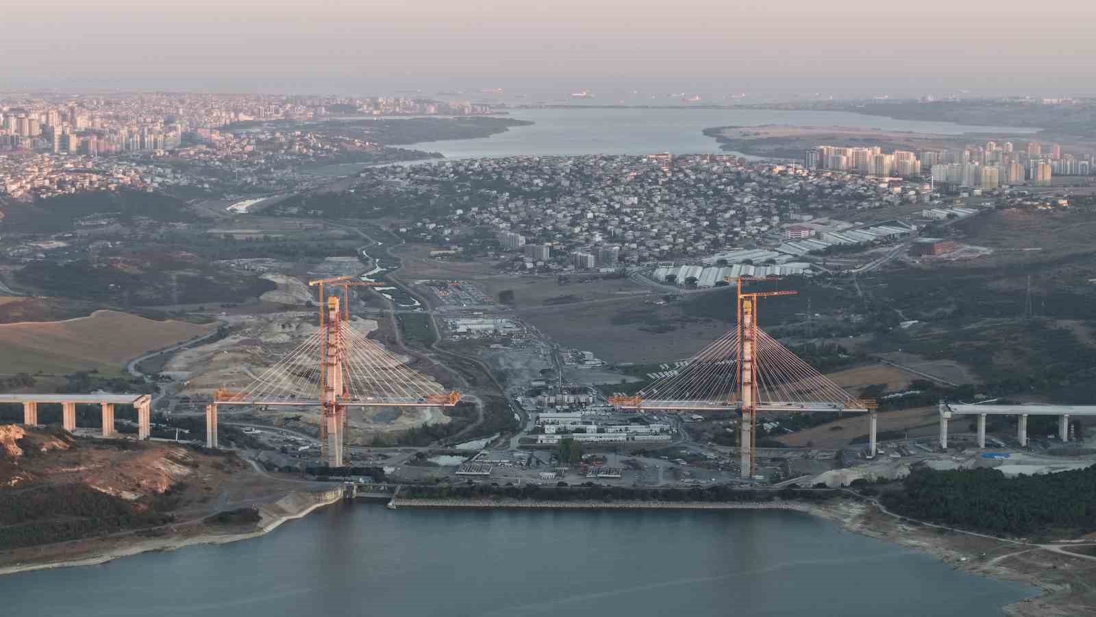 Kanal İstanbul’lun ilk köprüsünde 250 tonluk dev operasyon