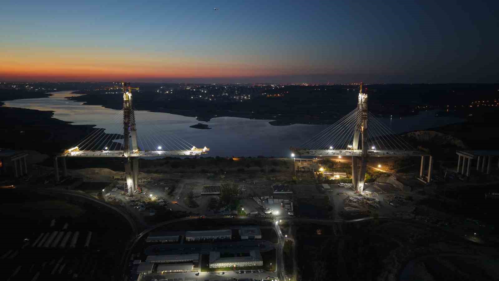 Kanal İstanbul’lun ilk köprüsünde 250 tonluk dev operasyon