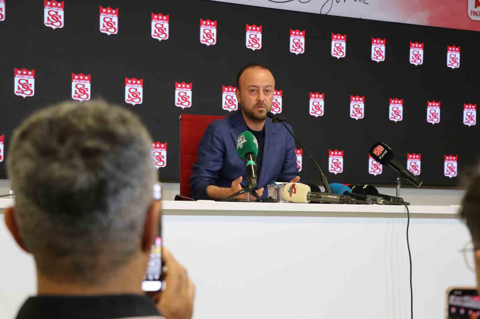 Burak Özçoban: "Bütçemize göre hareket ediyoruz"