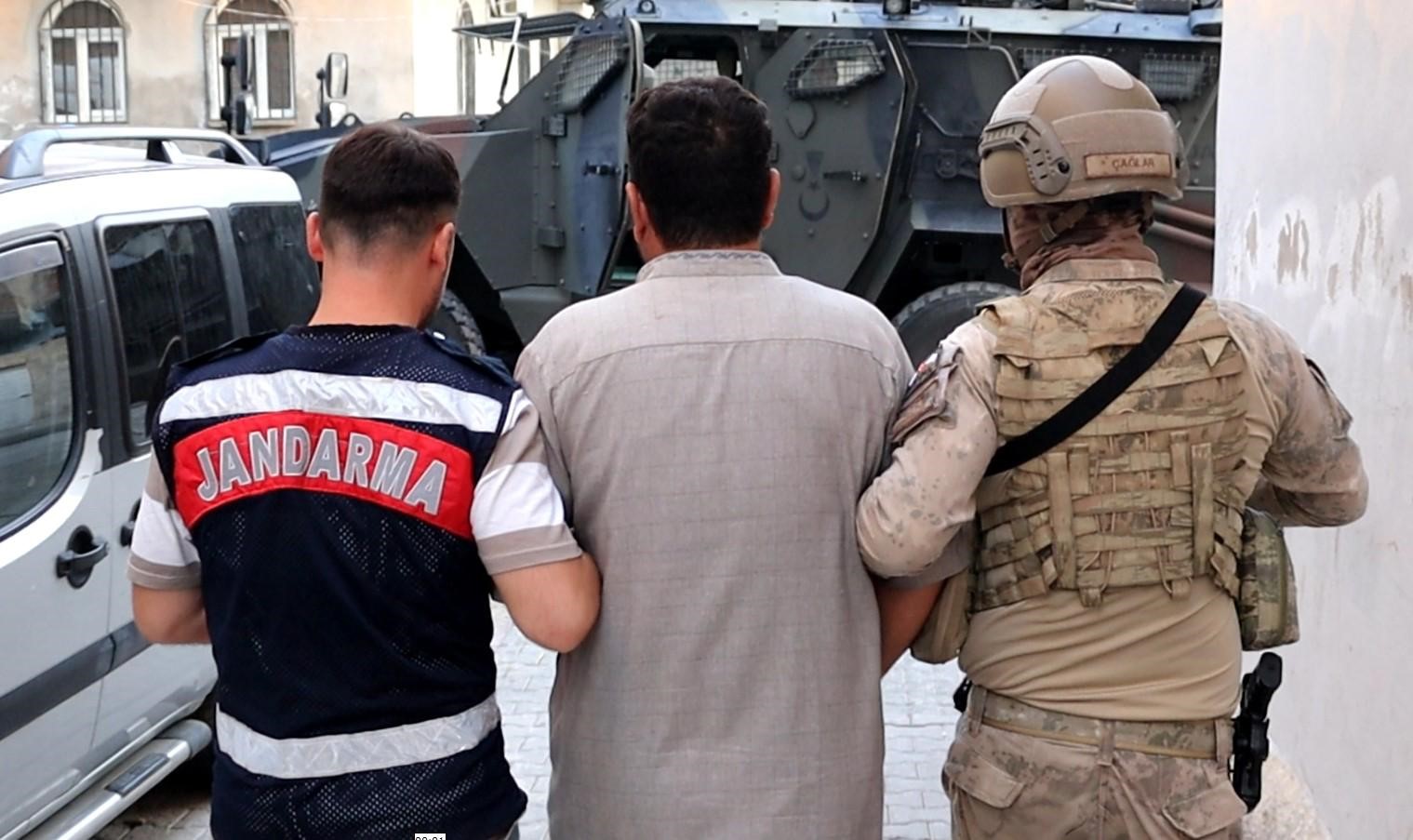 Şanlıurfa’da göçmen kaçakçılığı operasyonu: 10 gözaltı