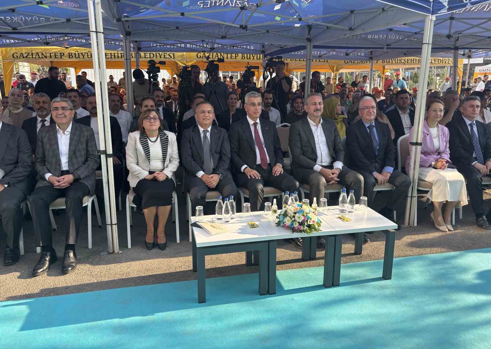 Bakan Memişoğlu: "Türkiye, sağlık sanayisinde hızlı bir yükseliş yaşayacak"