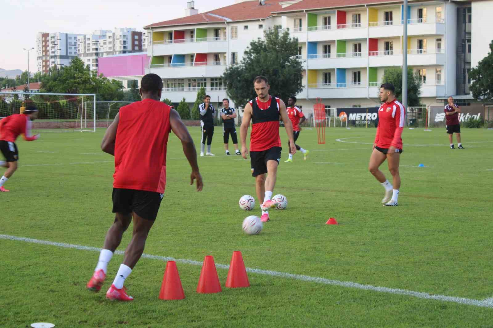 Kayserispor’da Iğdır FK maçının hazırlıkları sürüyor