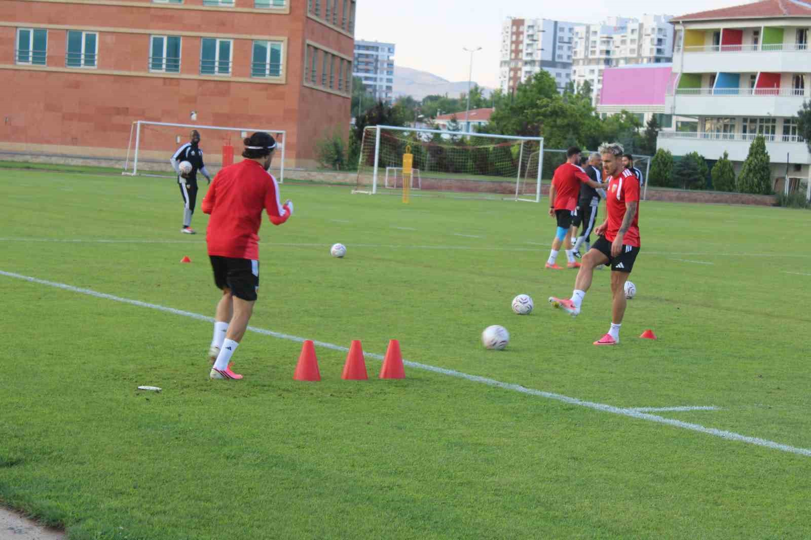 Kayserispor’da Iğdır FK maçının hazırlıkları sürüyor