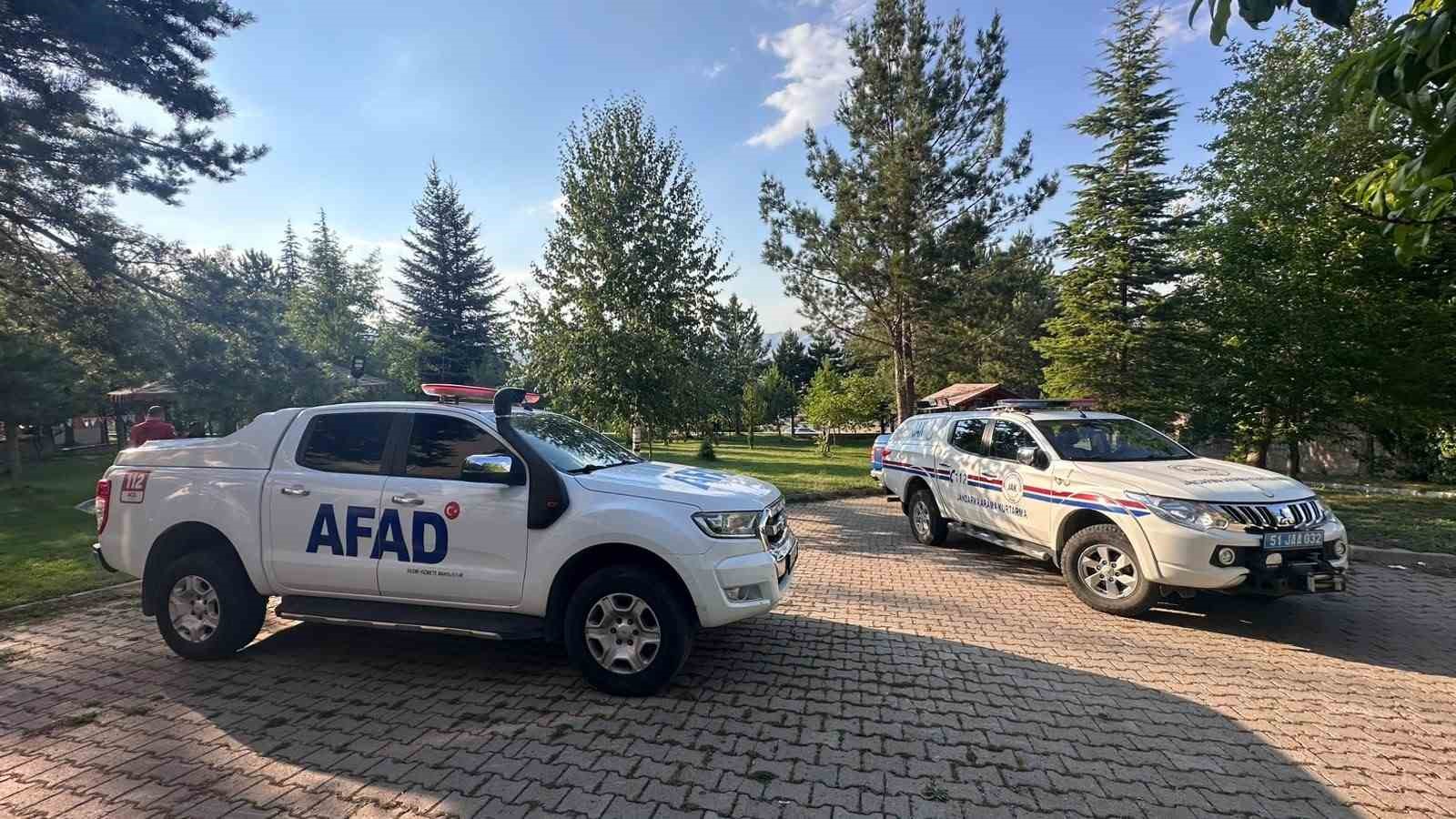 Aladağlar’da tırmanış sırasında düşen İngiliz dağcı için helikopterli kurtarma operasyonu