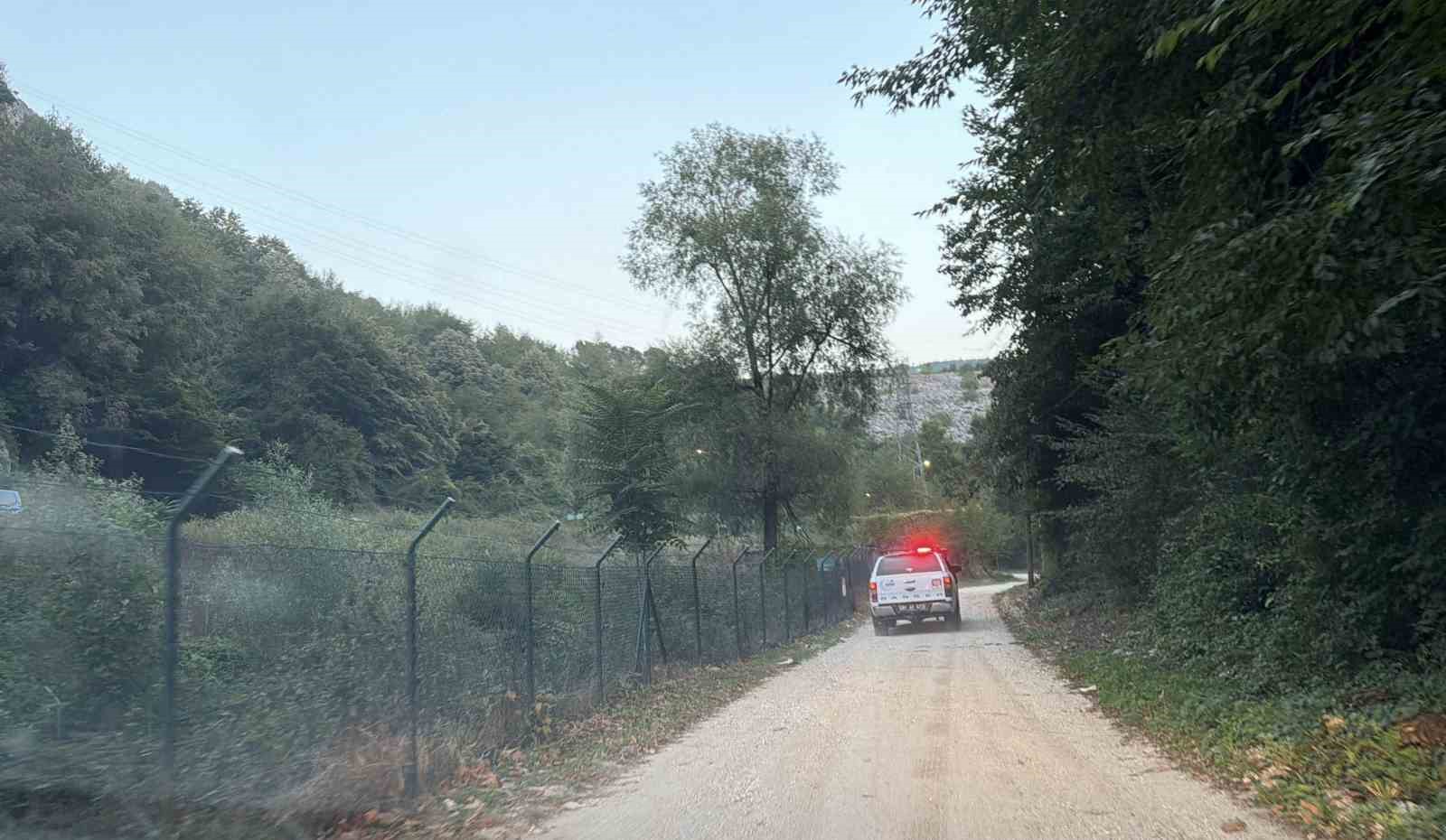 Dereye giren çocukların kaybolduğu ihbarı ekipleri harekete geçirdi