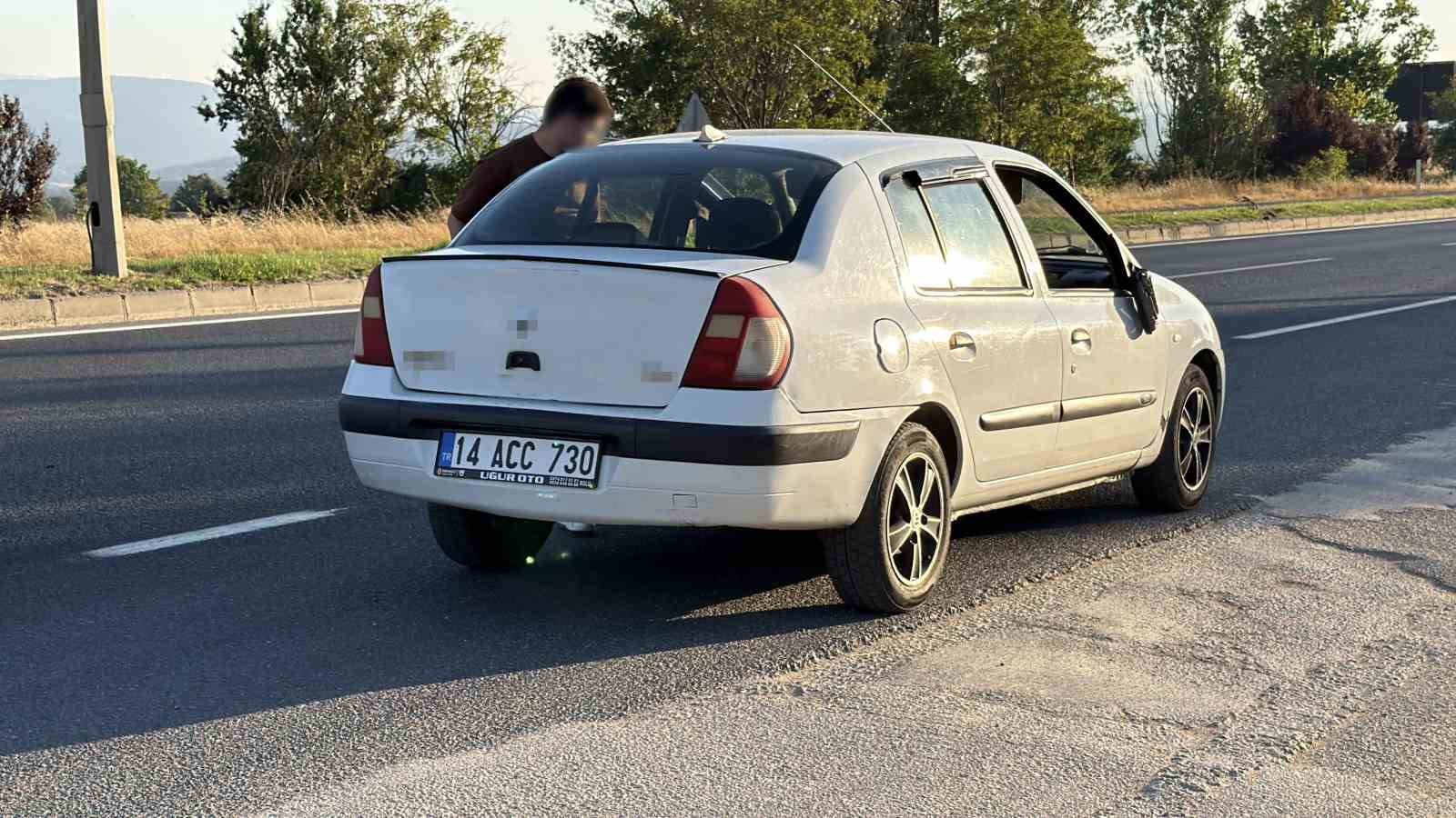 Bolu’da motosikletle otomobil çarpıştı: 2 yaralı