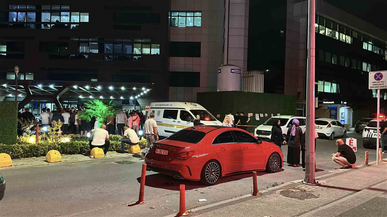 Üvey oğlu tarafından tabancayla vurulan baba hayatını kaybetti