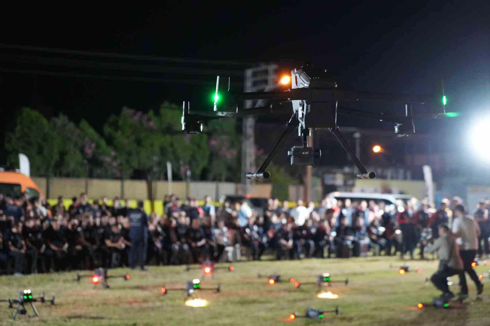 Samsun’da AFAD’dan gökyüzünde dron gösterisi