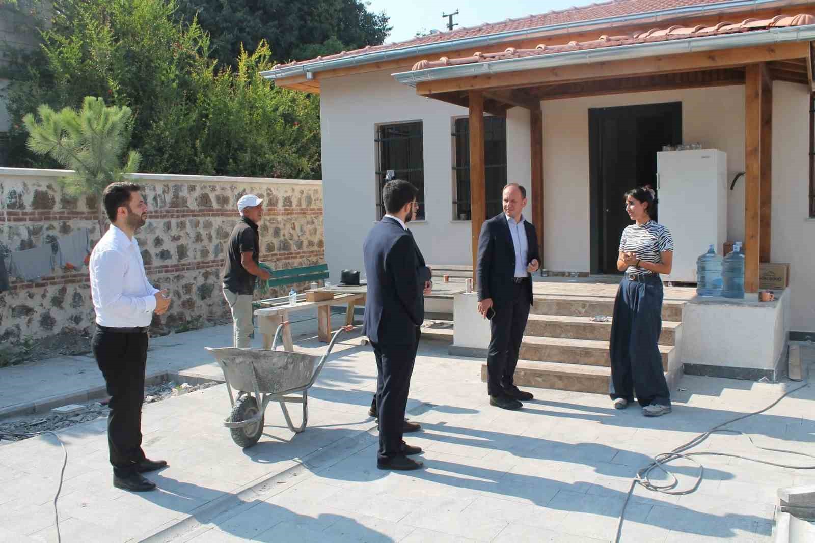 Erzin Mustafalı Camii’ndeki restorasyon çalışmaları sürüyor