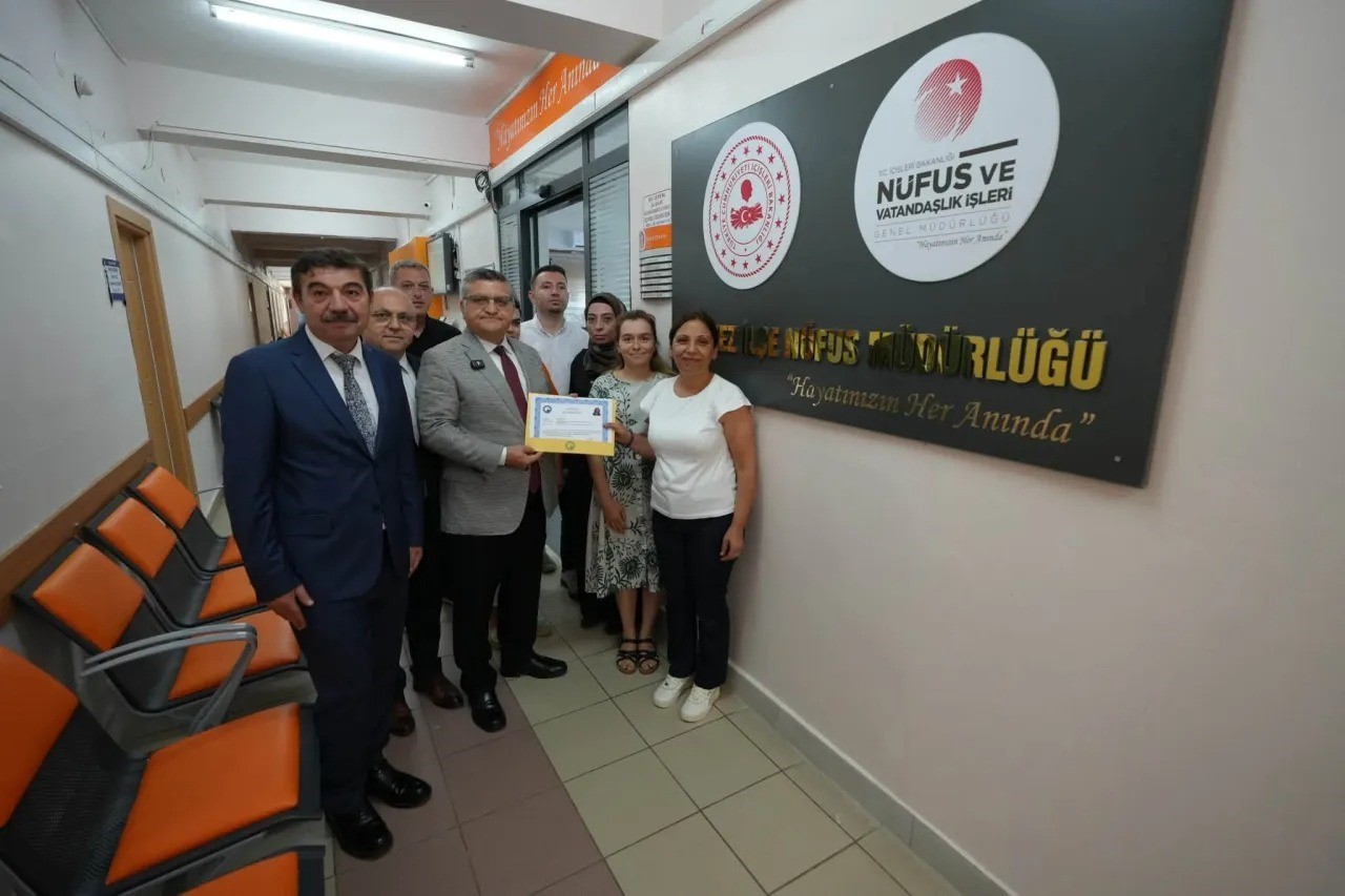 Sinop’ta rekor memnuniyet getiren kamu personeli ödüllendirildi