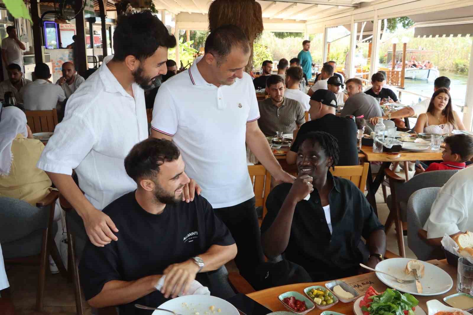 Yalçın Koşukavak: "Zor şartlar altında sahaya çıkıp mücadele ediyoruz"